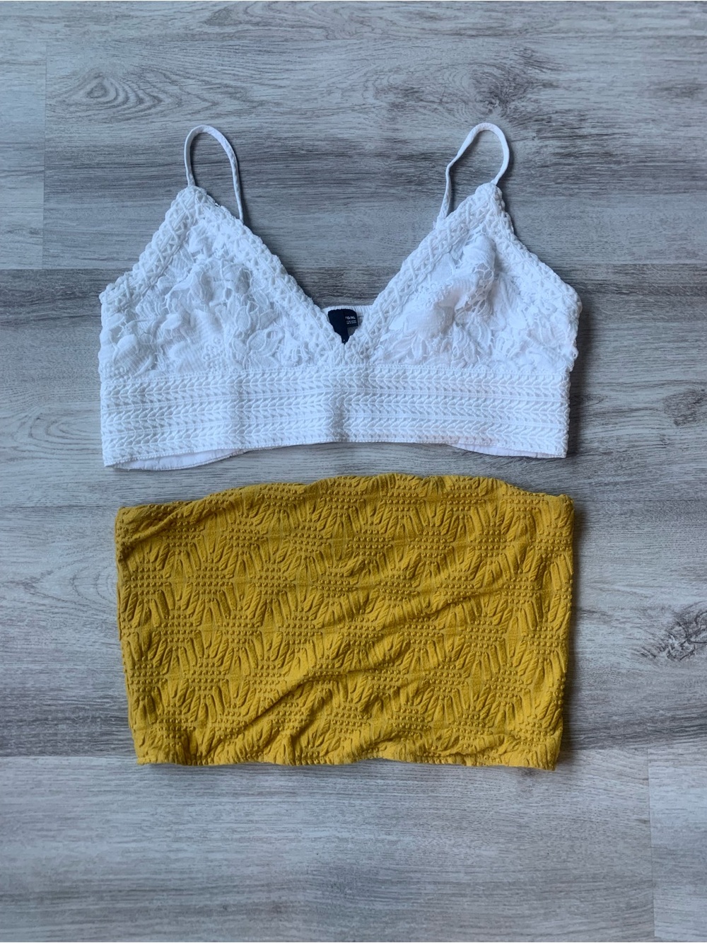 Bundle mixed brands Garage white Lace Crop & Urban Outfitters textured tube top